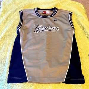 Sleeveless Yankee Jersey